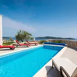 בית נופש Valentina