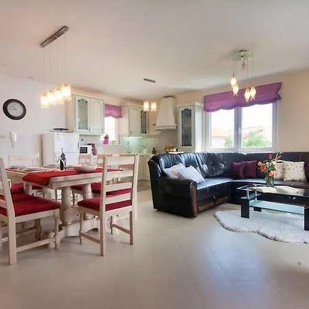 Valentina Дом отдыха Трогир