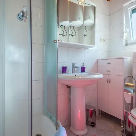 Valentina Дом отдыха Трогир