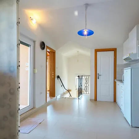 Valentina Трогир