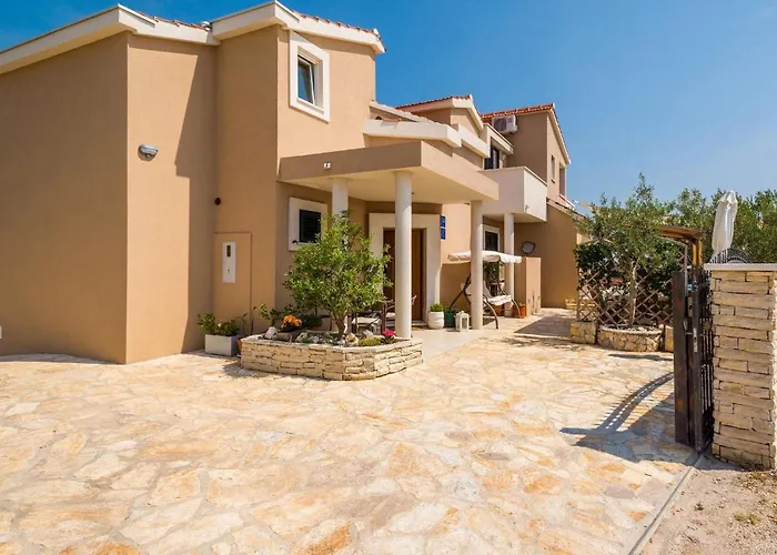 Valentina Σπίτι διακοπών Τρογκίρ